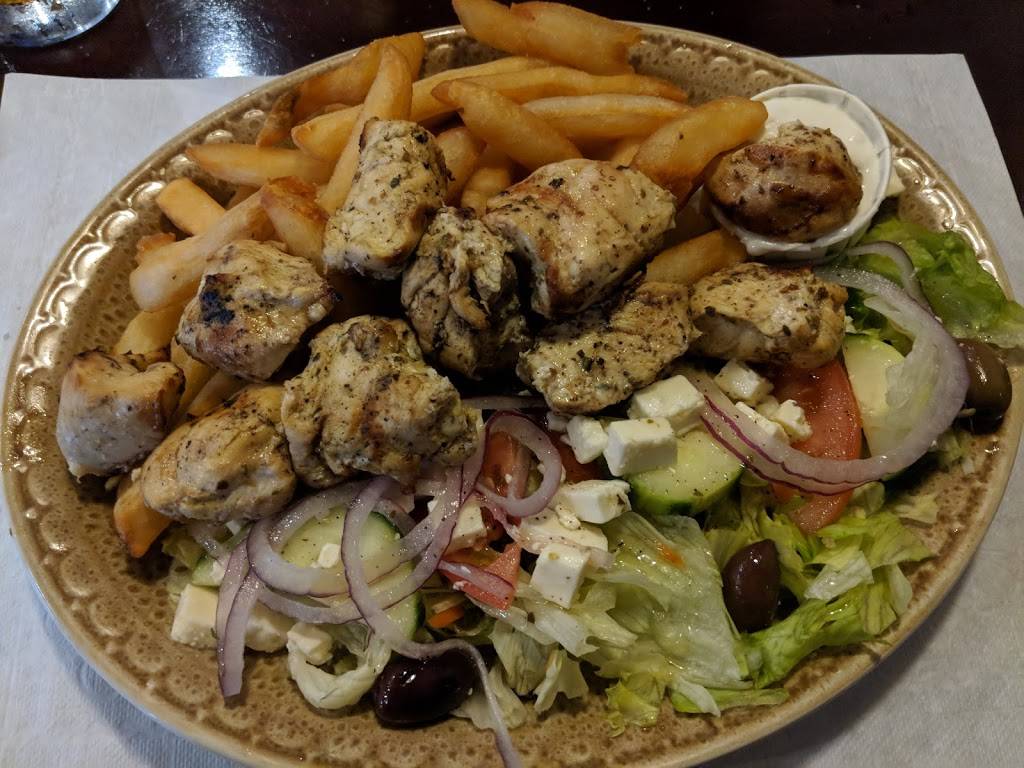 Luna Pizzeria Restaurant | restaurant | 365 Stewart Blvd, Brockville, ON K6V 4W9, Canada | 6133428333 OR +1 613-342-8333