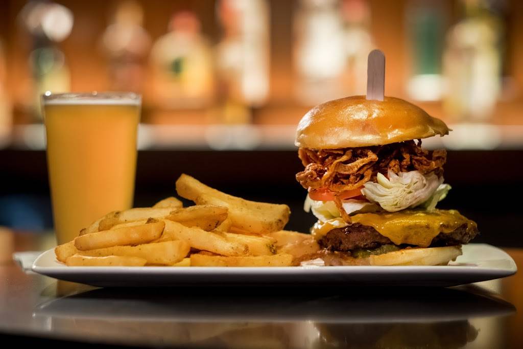 Draft Day | restaurant | 7077 Elmore Avenue, Davenport, IA 52807, USA | 5633288000 OR +1 563-328-8000