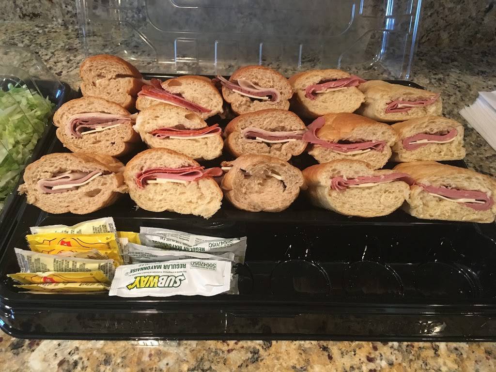 Subway | restaurant | 701 Sango Rd, Clarksville, TN 37043, USA | 9313584274 OR +1 931-358-4274