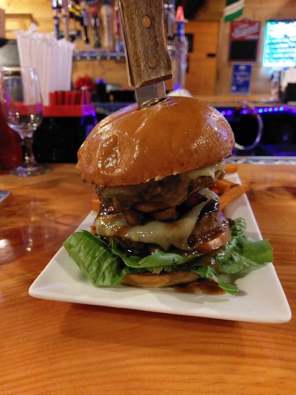 Wallys Tap House | restaurant | 13 Crandall Rd, Tiverton, RI 02878, USA | 4016241212 OR +1 401-624-1212