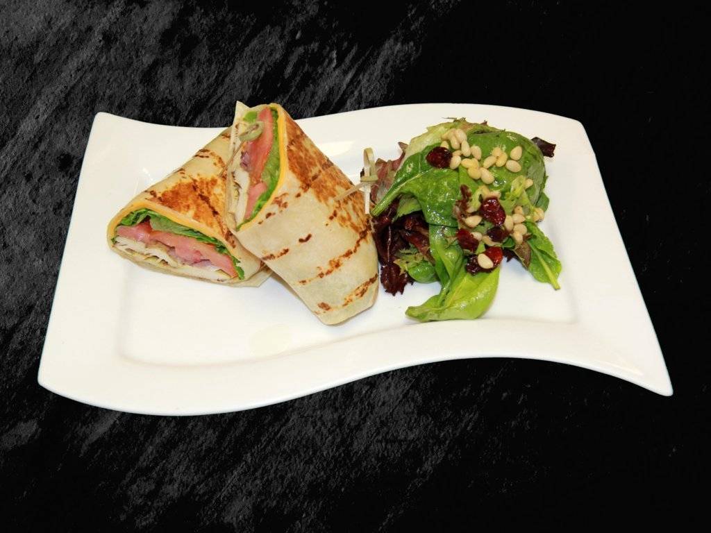 Emojis Bakery Restaurant | restaurant | 199 Saltonstall Pkwy, East Haven, CT 06512, USA | 2037455310 OR +1 203-745-5310