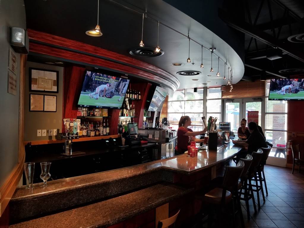 Red Robin Gourmet Burgers and Brews | restaurant | 2501 W Happy Valley Rd, Phoenix, AZ 85085, USA | 6235818635 OR +1 623-581-8635