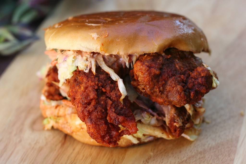 The Red Chickz | restaurant | 557 S Spring St, Los Angeles, CA 90013, USA | 2136072962 OR +1 213-607-2962