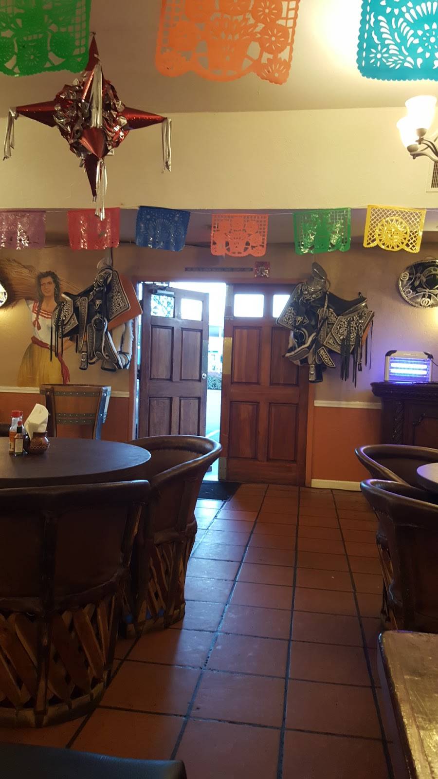 LA PERLA TAPATIA | restaurant | 1709 Santa Rosa Ave, Santa Rosa, CA 95407, USA | 7073037313 OR +1 707-303-7313