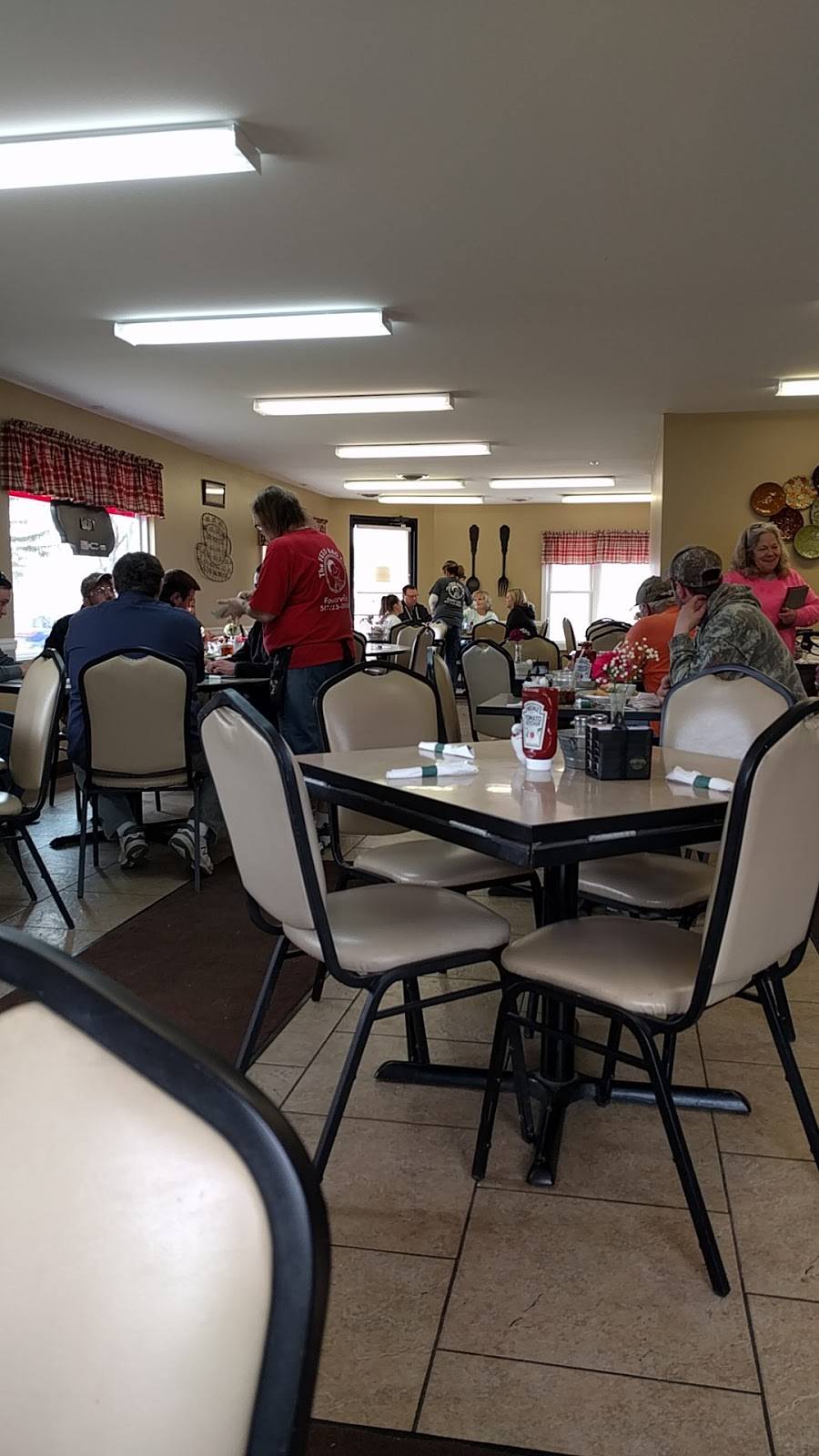 Feed Bag Cafe | cafe | 590 S Grand Ave, Fowlerville, MI 48836, USA | 5172230800 OR +1 517-223-0800