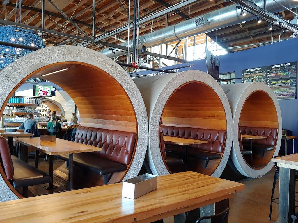 Blue Moon Brewing Company | restaurant | 3750 Chestnut Pl, Denver, CO 80216, USA | 3037282337 OR +1 303-728-2337