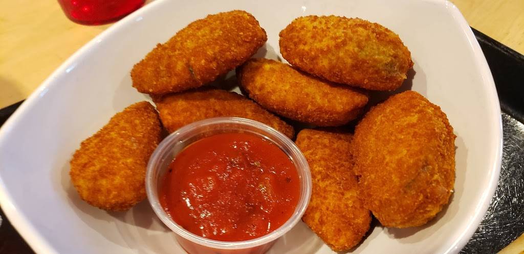 Tilton House of Pizza | restaurant | 298 Main St, Tilton, NH 03276, USA | 6032867181 OR +1 603-286-7181