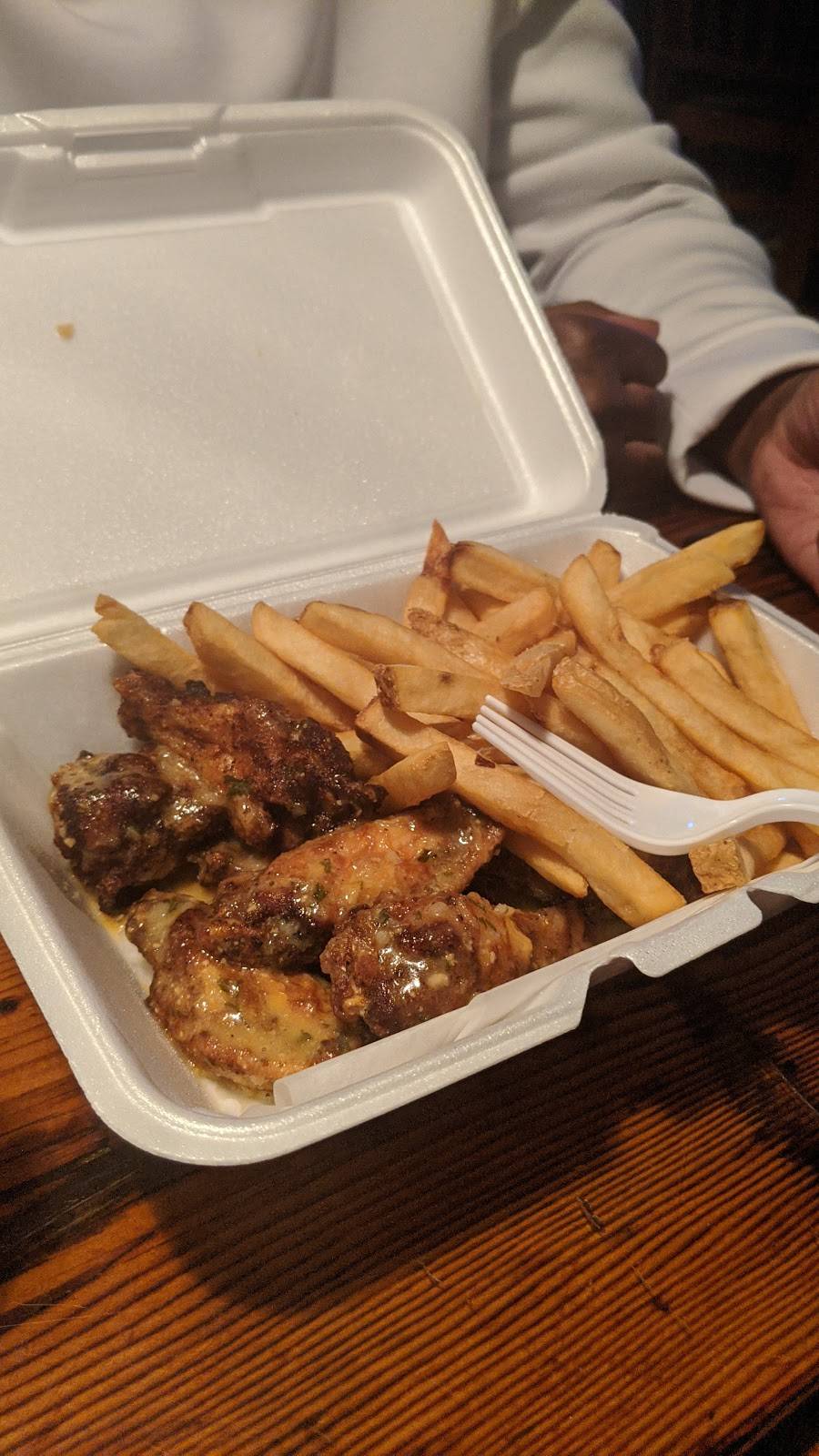 X Marks the Spot Bar and Grille | restaurant | 6364 Stenton Ave, Philadelphia, PA 19138, USA | 2154249500 OR +1 215-424-9500