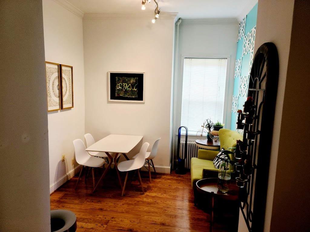 UniTea Cafe | cafe | 11 W Market St, Leesburg, VA 20176, USA | 2408105908 OR +1 240-810-5908