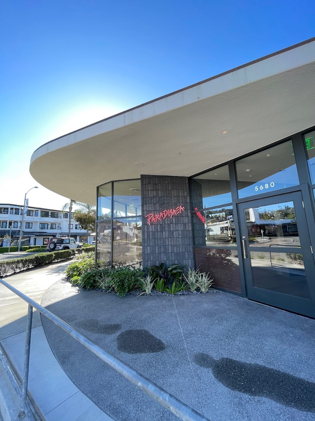 Paradisaea | restaurant | 5680 La Jolla Blvd, San Diego, CA 92037, USA | 8582558011 OR +1 858-255-8011