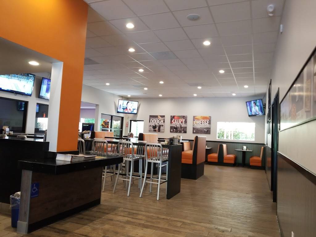 Round Table Pizza | meal delivery | 361 Rheem Blvd, Moraga, CA 94556, USA | 9253761411 OR +1 925-376-1411