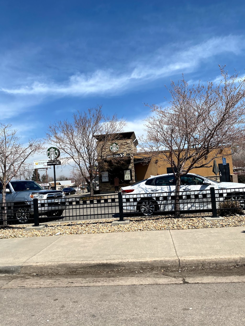 Starbucks | cafe | 4298 S Broadway, Englewood, CO 80113, USA | 3037810600 OR +1 303-781-0600