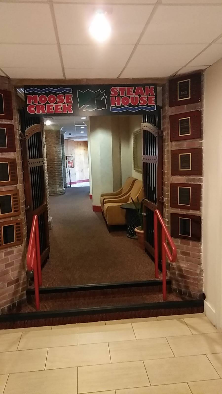 Moose Creek Steakhouse | restaurant | 10000 Baltimore Ave, College Park, MD 20740, USA | 3013456700 OR +1 301-345-6700