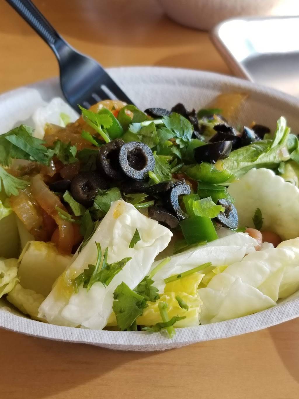 Salsaritas Fresh Mexican Grill | restaurant | 5920 Highland Shoppes Dr, Charlotte, NC 28269, USA | 7044678096 OR +1 704-467-8096