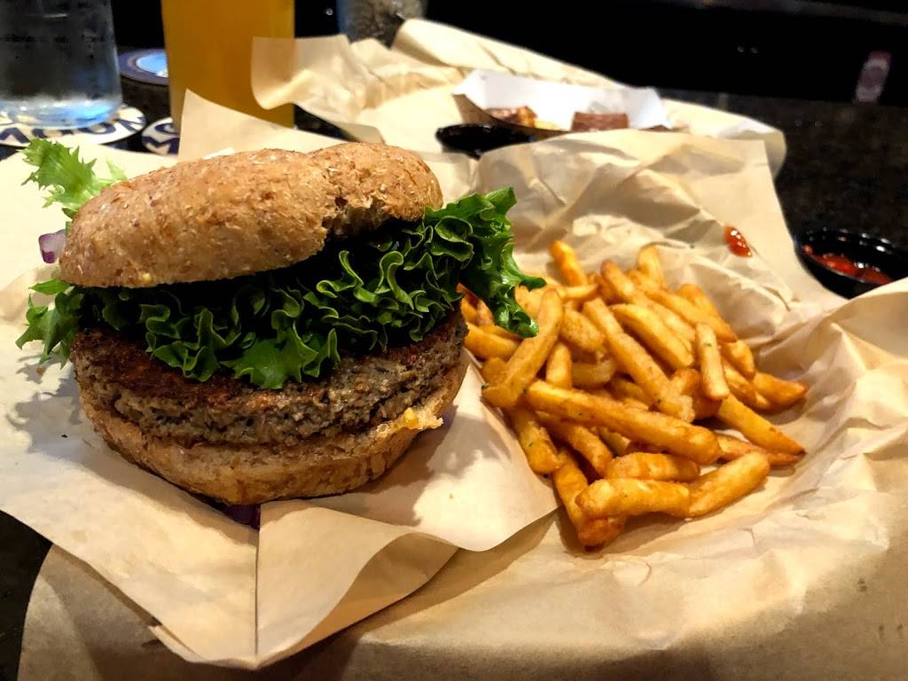 Buck & Sadies | restaurant | 2030 Douglas Blvd #28, Roseville, CA 95661, USA | 9167493394 OR +1 916-749-3394