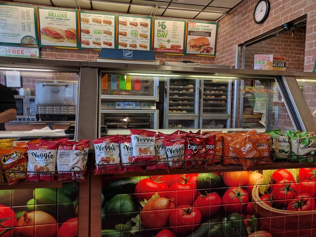 Subway Restaurants | restaurant | 5015 Fairmont Pkwy, Pasadena, TX 77505, USA | 2814872425 OR +1 281-487-2425