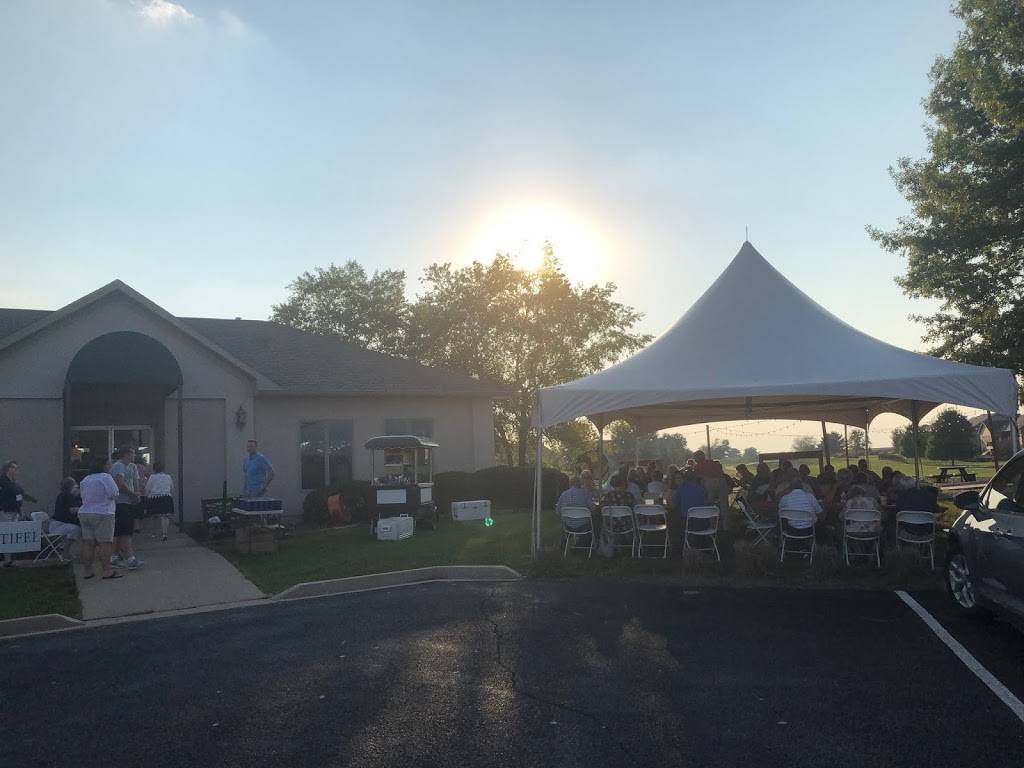 Ks Creek Golf Club and Wine Bar | restaurant | 1265 Sandusky Rd, Jacksonville, IL 62650, USA | 2176020533 OR +1 217-602-0533