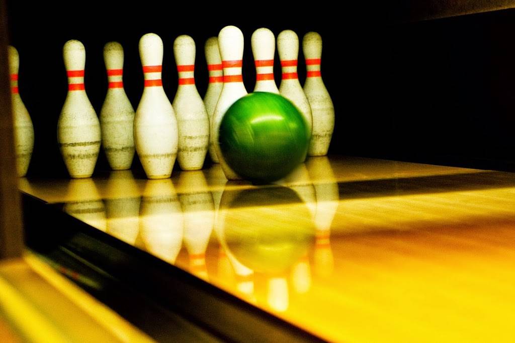 Ten Pin Alley & Big Mikes Restaurant | restaurant | 5621 S Occidental Hwy, Tecumseh, MI 49286, USA | 5174238322 OR +1 517-423-8322