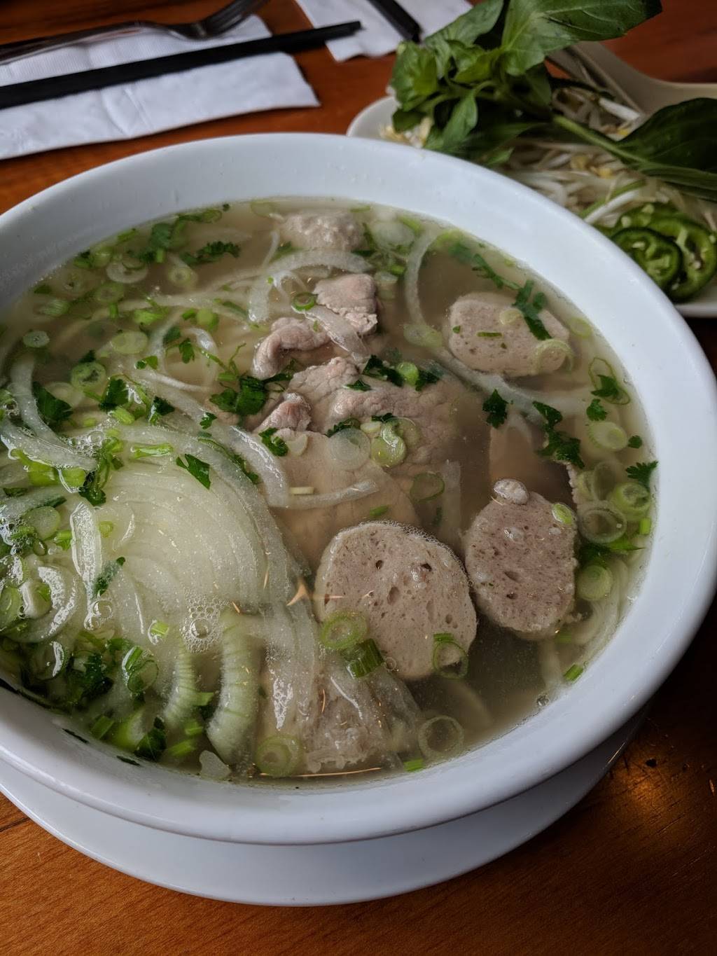 Pho Hong, Vietnamese | restaurant | 285 US-1, Scarborough, ME 04074, USA | 2072198534 OR +1 207-219-8534