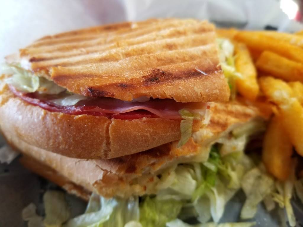 Sunset Grill | restaurant | 602 Bahia Del Sol Dr, Ruskin, FL 33570, USA | 8136072900 OR +1 813-607-2900