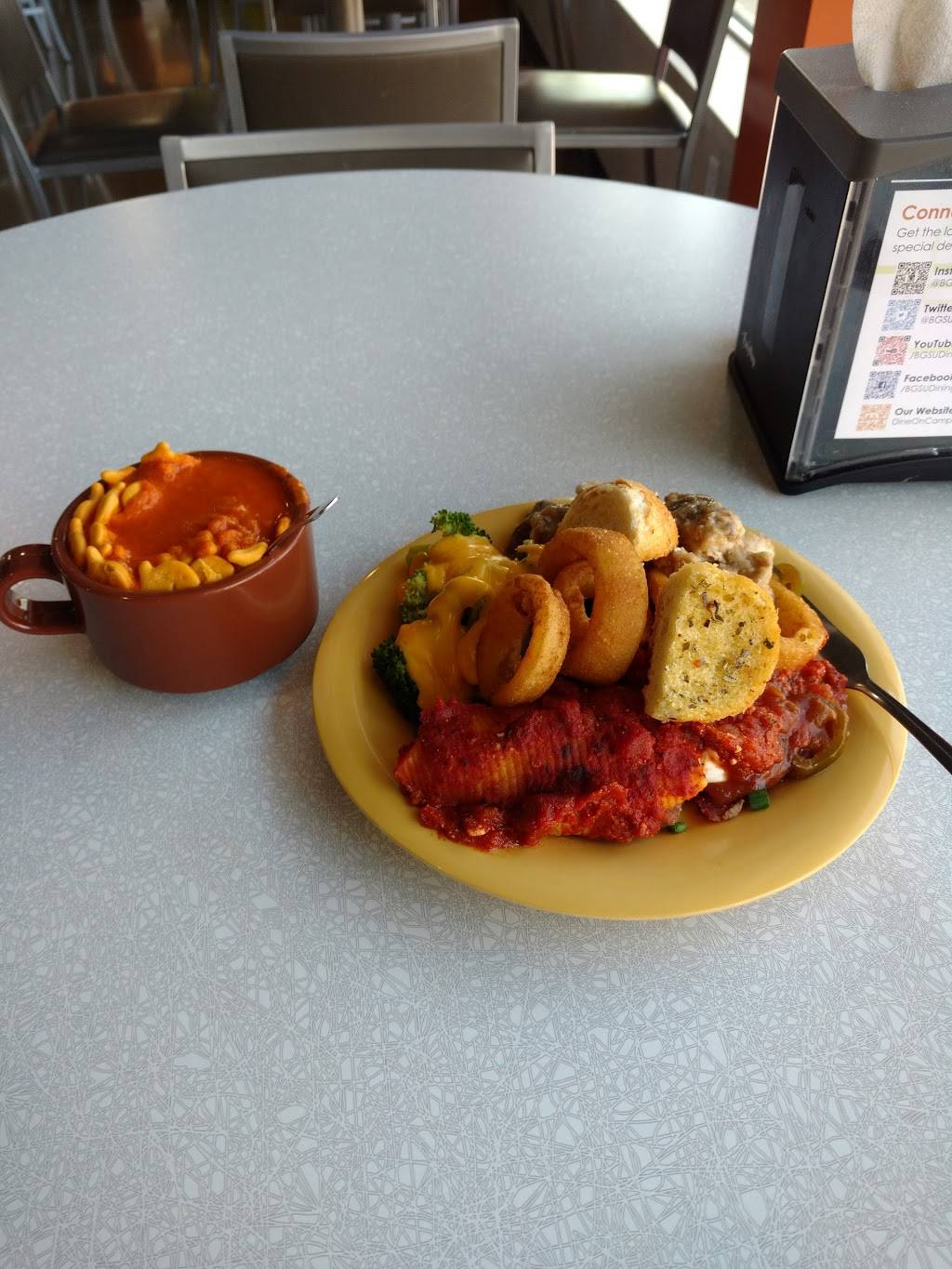 Carillon Place Dining Center | restaurant | 999 E Wooster St #801, Bowling Green, OH 43402, USA | 4193722891 OR +1 419-372-2891