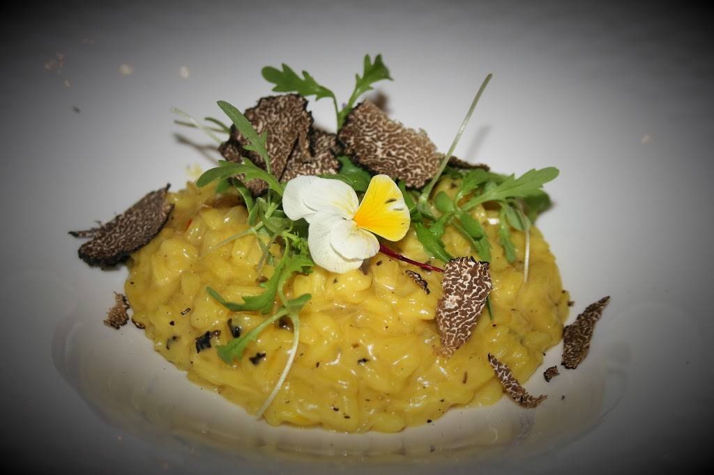 Folie | night club | 526 Main St, Lafayette, IN 47901, USA | 7656074900 OR +1 765-607-4900