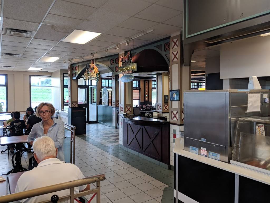 Pizza Hut Express | restaurant | 100 QC-201, Rigaud, QC J0P 1P0, Canada | 4504581000 OR +1 450-458-1000