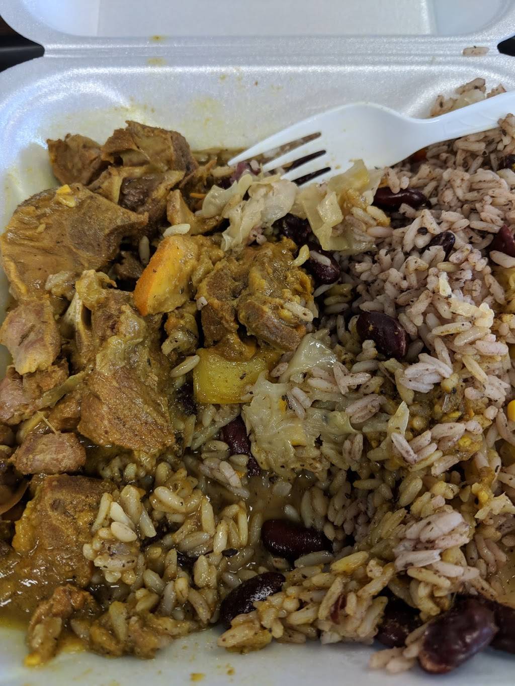 Caribbean Spice | restaurant | 1310 NW 23rd Ave, Gainesville, FL 32605, USA | 3523772712 OR +1 352-377-2712
