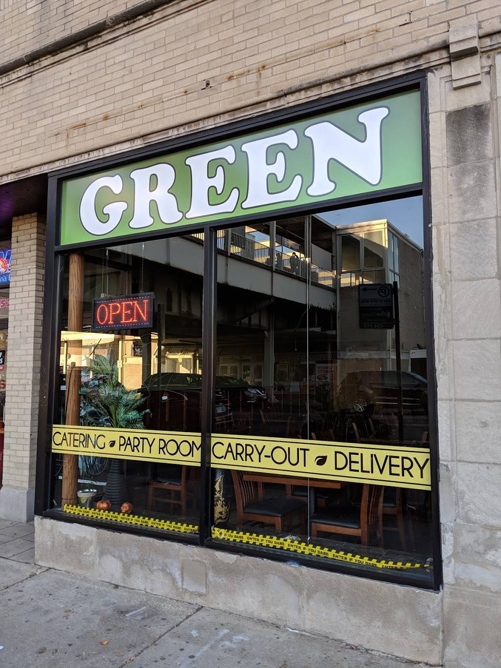 Green Leaf Thai Cuisine | restaurant | 4658 N Western Ave, Chicago, IL 60625, USA | 7739898517 OR +1 773-989-8517