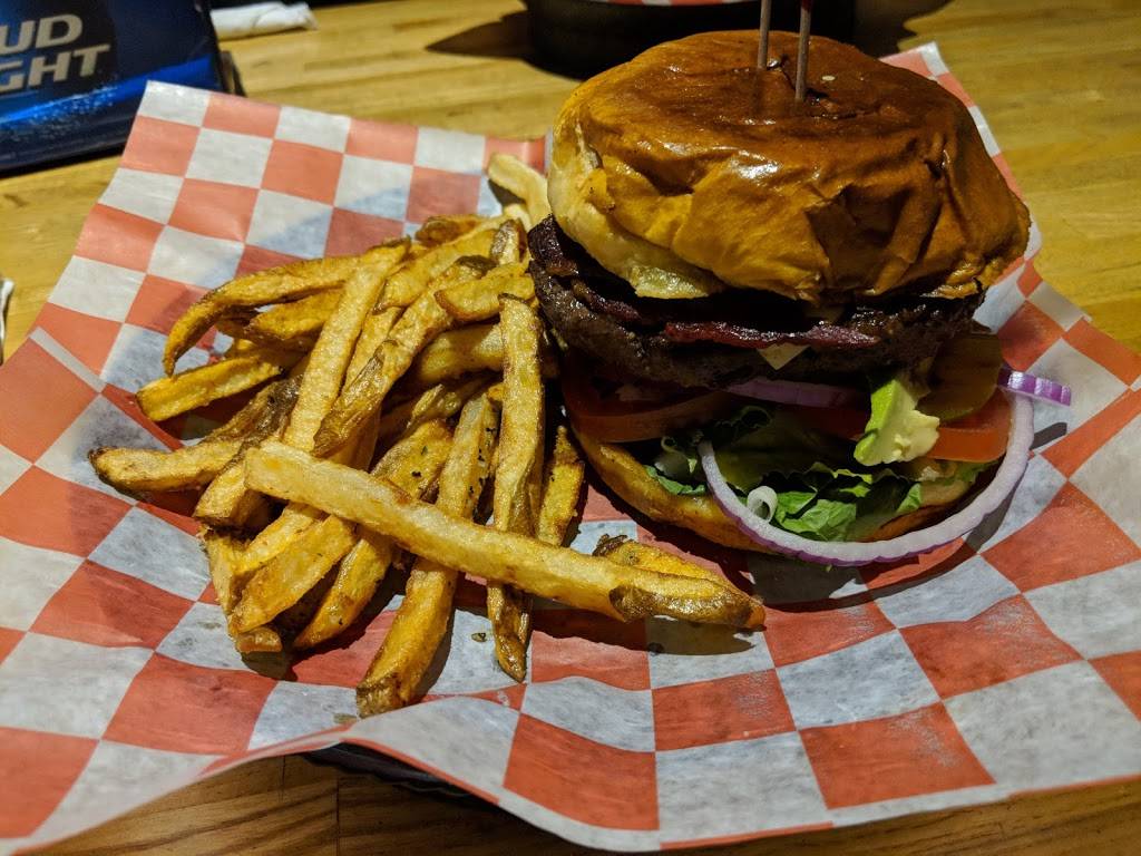 The Back 9 Sports Bar & Grill | restaurant | 4060 Belt Line Rd, Addison, TX 75001, USA | 2142727028 OR +1 214-272-7028