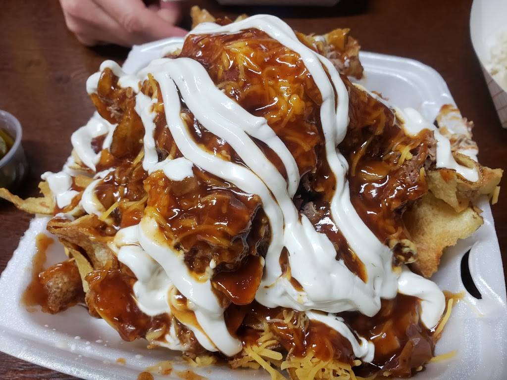 Chucks BarBQ & Burgers | restaurant | 268 FM 105, Silsbee, TX 77656, USA | 4092761100 OR +1 409-276-1100