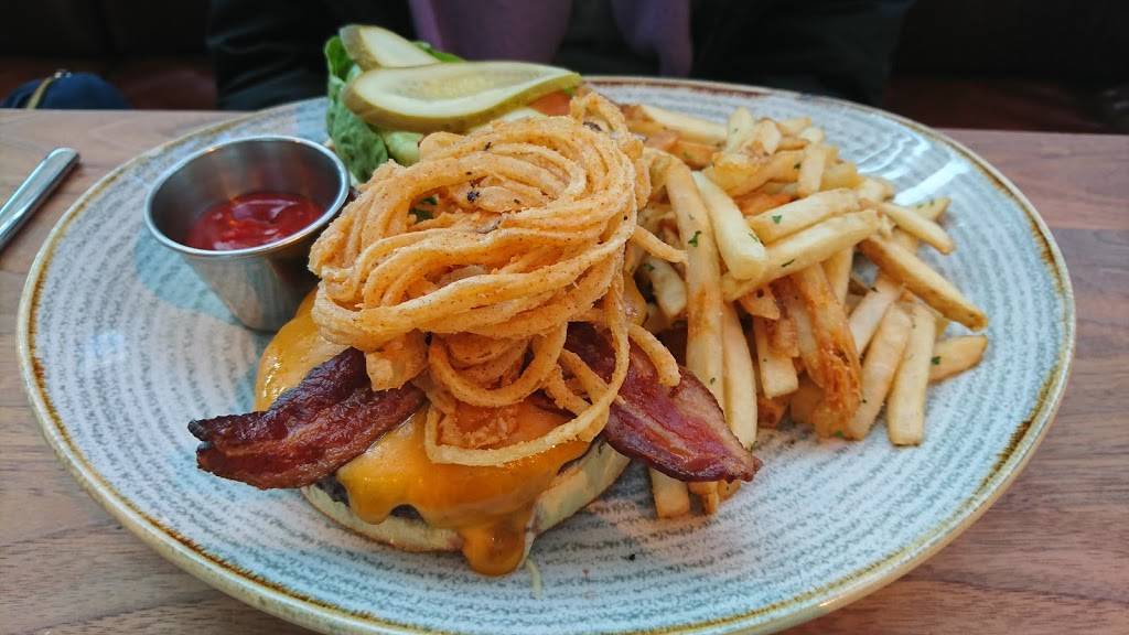 Scroll Bar Waterside Kitchen | restaurant | 223 Twin Dolphin Dr, Redwood City, CA 94065, USA | 6505989000 OR +1 650-598-9000