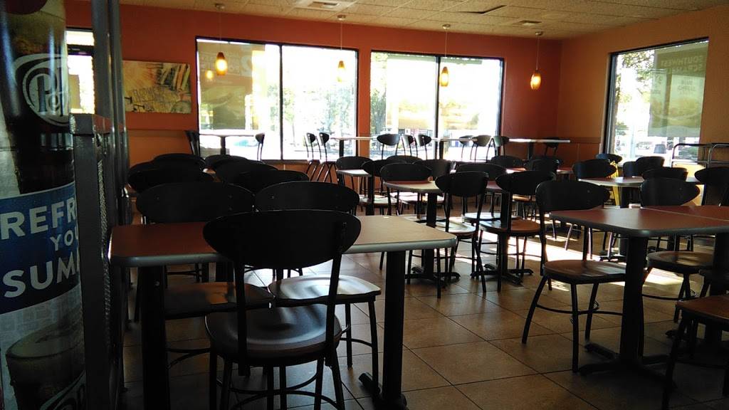 Jack in the Box | restaurant | 1023 Saratoga Way, El Dorado Hills, CA 95762, USA | 9169335764 OR +1 916-933-5764