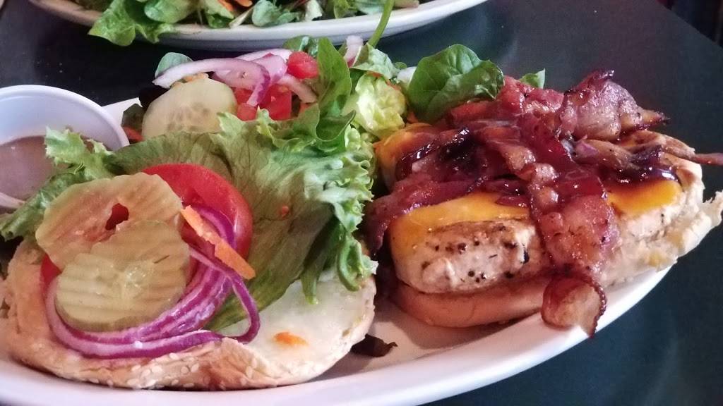 Grumpys Restaurant & Pub | restaurant | 125 Vallejo St, San Francisco, CA 94111, USA | 4154343350 OR +1 415-434-3350