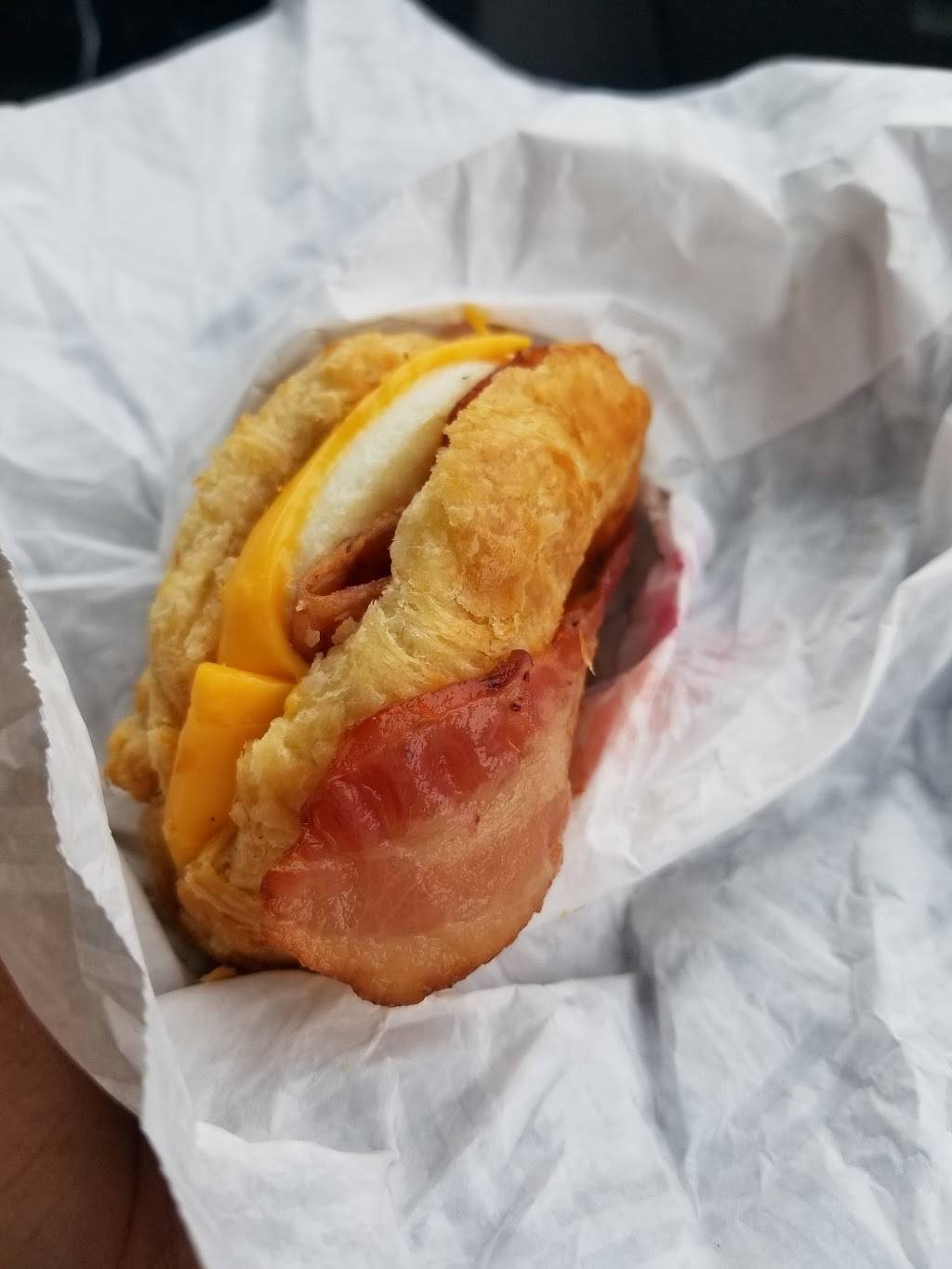 Dunkin Donuts | cafe | 3347 W North Ave, Chicago, IL 60647, USA | 7734867974 OR +1 773-486-7974