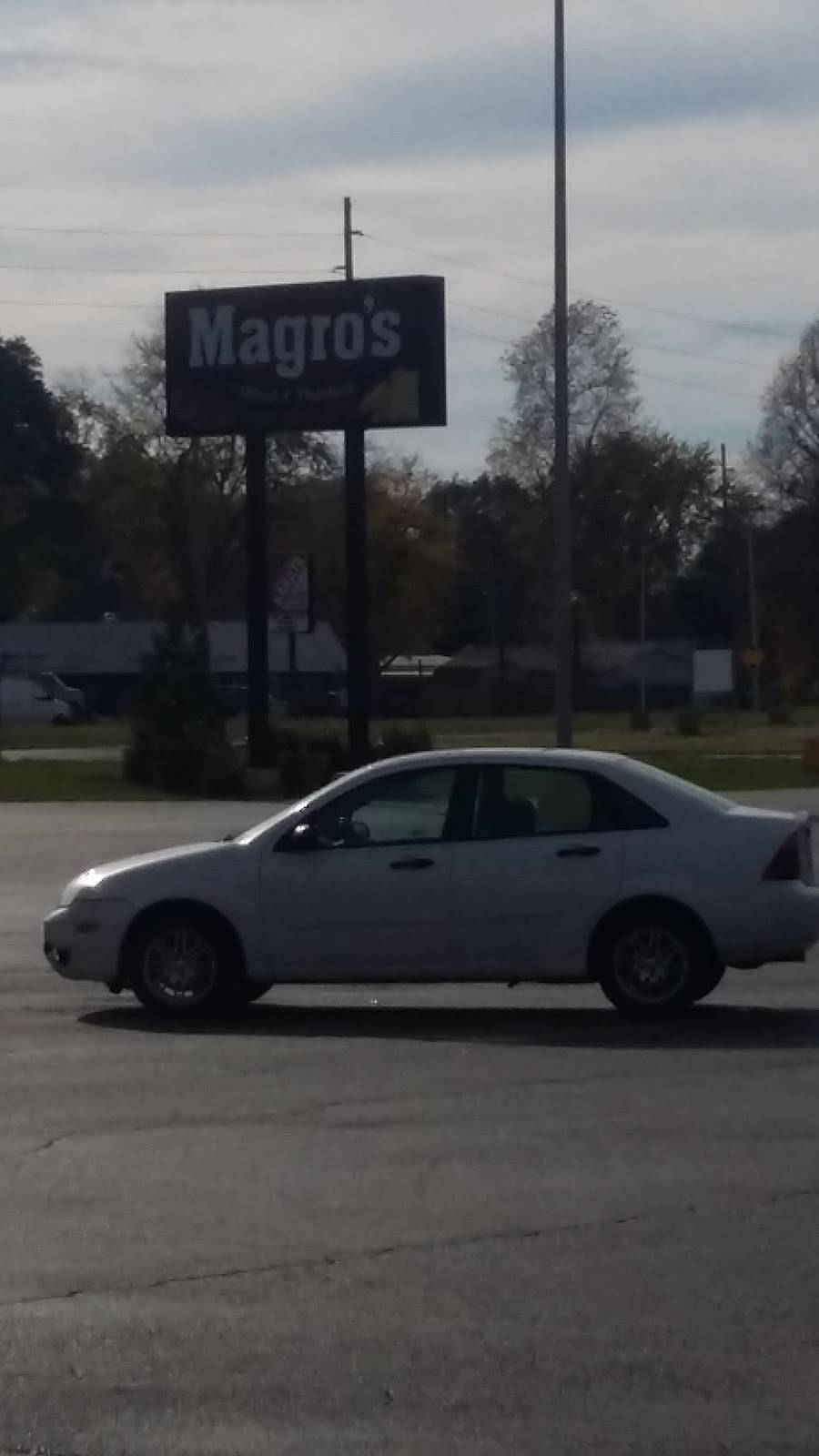 Magros Meat & Produce | meal takeaway | 3150 Stanton St, Springfield, IL 62703, USA | 2176793161 OR +1 217-679-3161