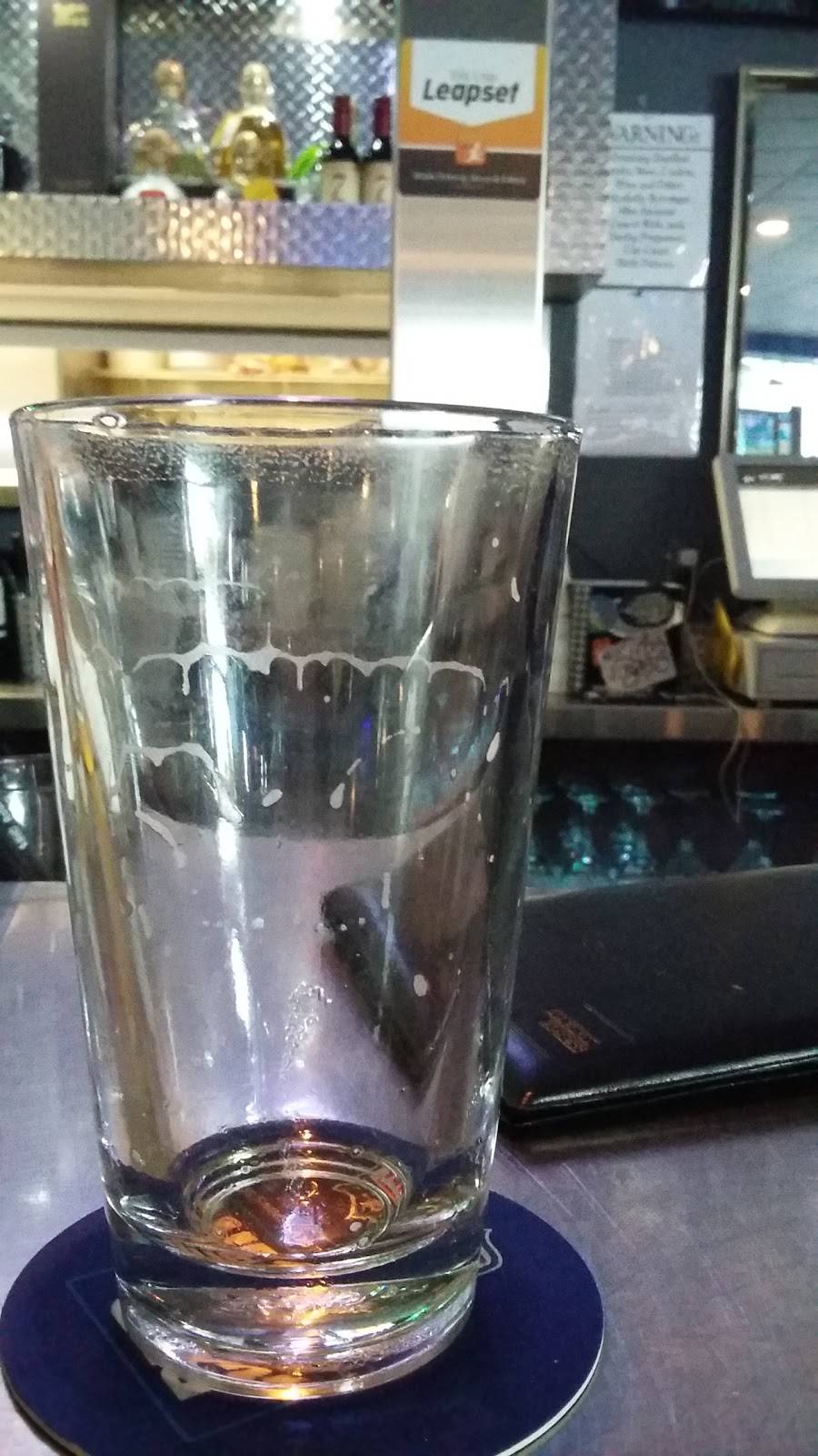 Diamond Plate Bar & Grill | restaurant | 5030 Foothills Blvd, Roseville, CA 95747, USA | 9167720303 OR +1 916-772-0303