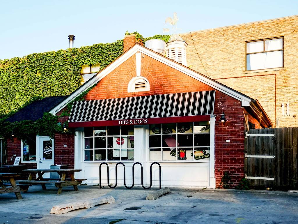 Dips & Dogs | restaurant | 50 South Garfield, Hinsdale, IL 60521, USA | 6308870944 OR +1 630-887-0944