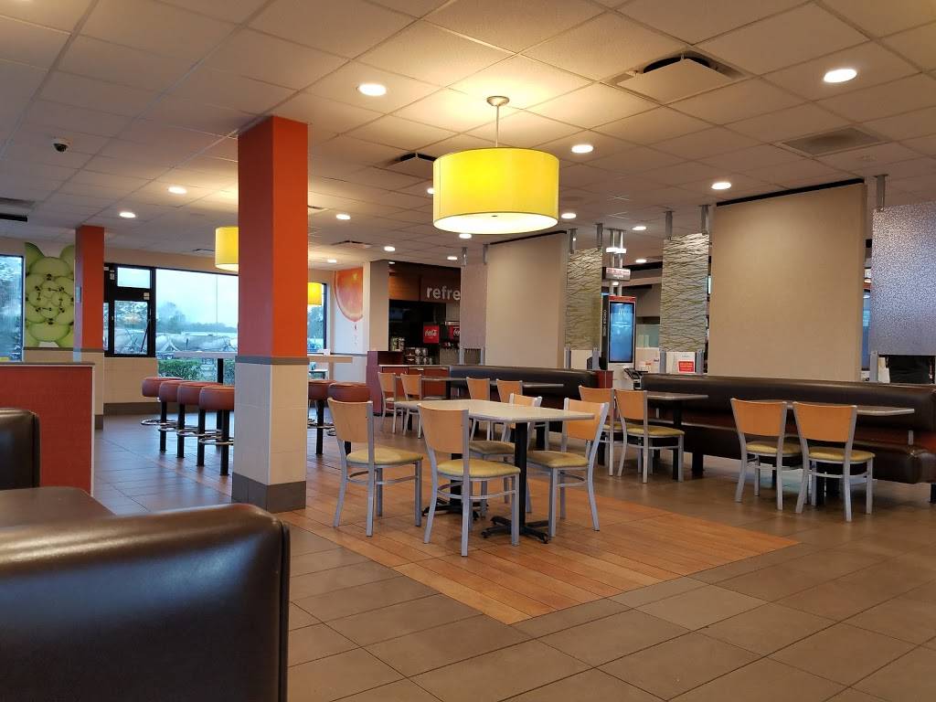 McDonalds | cafe | 6013 E Dr Martin Luther, Tampa, FL 33619, USA | 8136215961 OR +1 813-621-5961