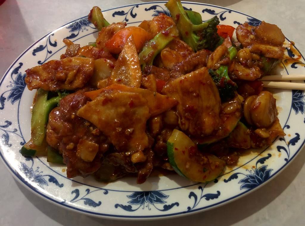 Dragon Inn | restaurant | 101 2nd St, Eaton, CO 80615, USA | 9704542705 OR +1 970-454-2705