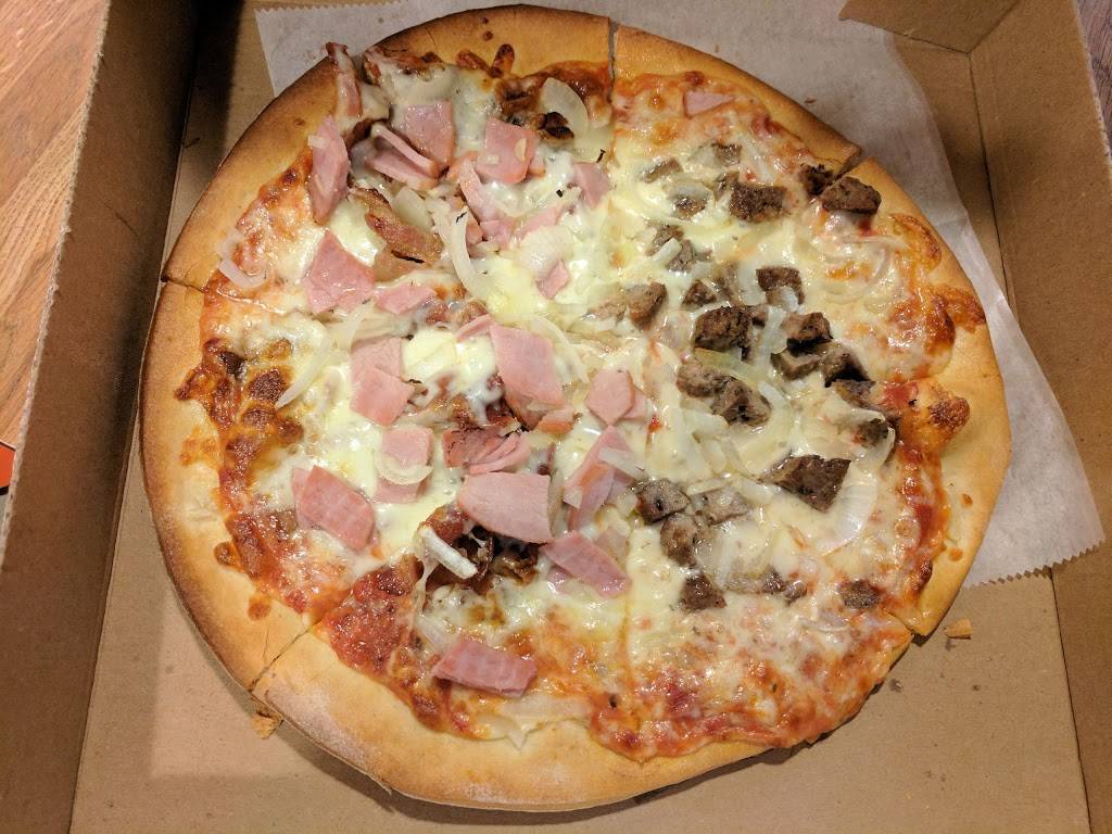 Fairlington Pizza | restaurant | 1715 Centre Plaza, Alexandria, VA 22302, USA | 7039986711 OR +1 703-998-6711