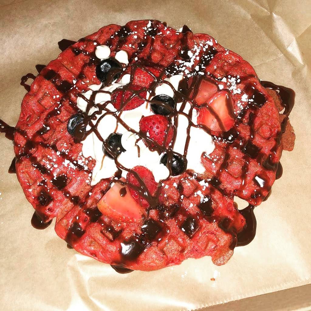 BTW - BURGERS TACOS WAFFLES | restaurant | 115 E Main St, Tavares, FL 32778, USA | 3525089287 OR +1 352-508-9287