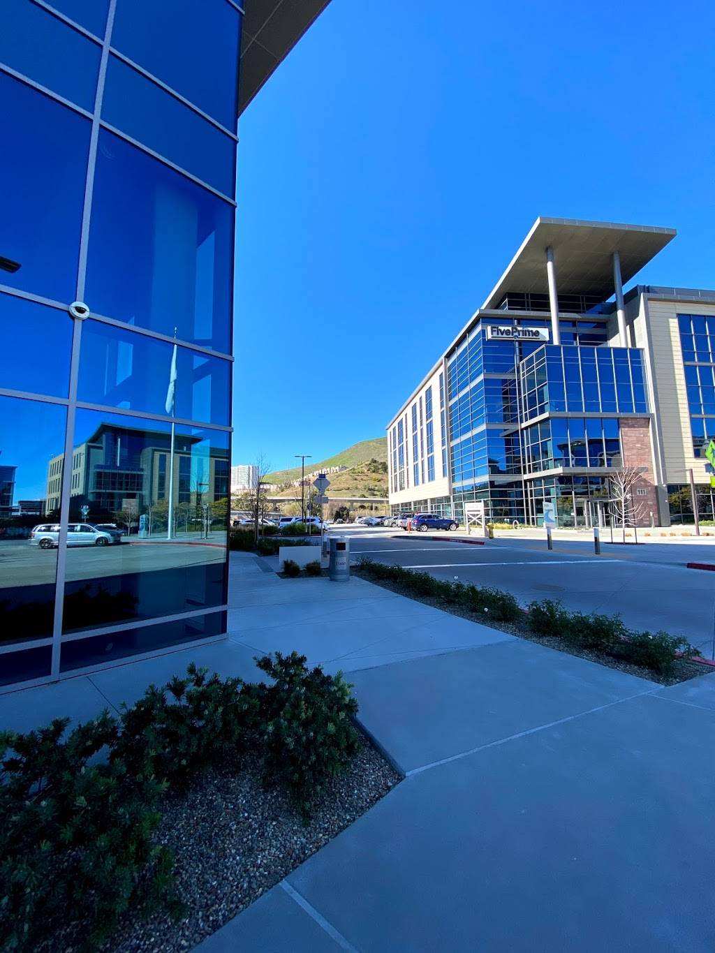 Starbucks | cafe | 101 Oyster Point Blvd #108, South San Francisco, CA 94080, USA | 6508726677 OR +1 650-872-6677