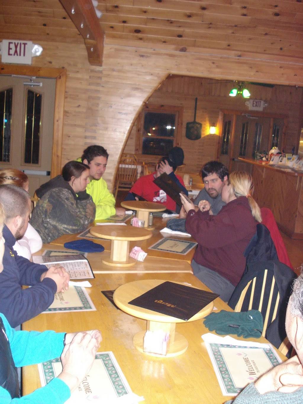 Pizza Place | meal delivery | 7237 Newberry Ave, Newberry, MI 49868, USA | 9062935551 OR +1 906-293-5551