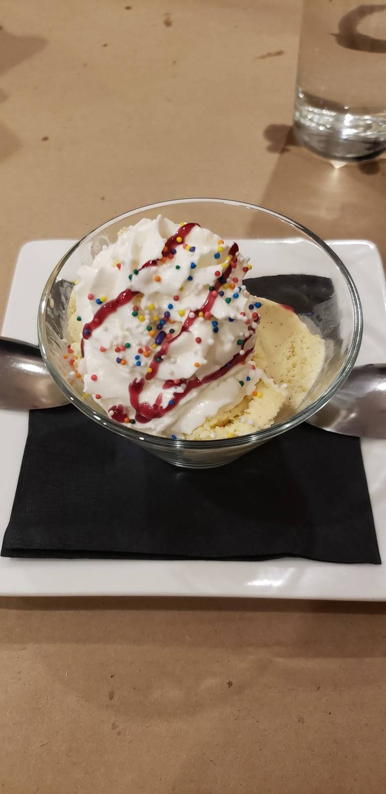 Mancusos Restaurant & Bar | restaurant | 601 Kings Hwy E, Fairfield, CT 06825, USA | 2033675359 OR +1 203-367-5359