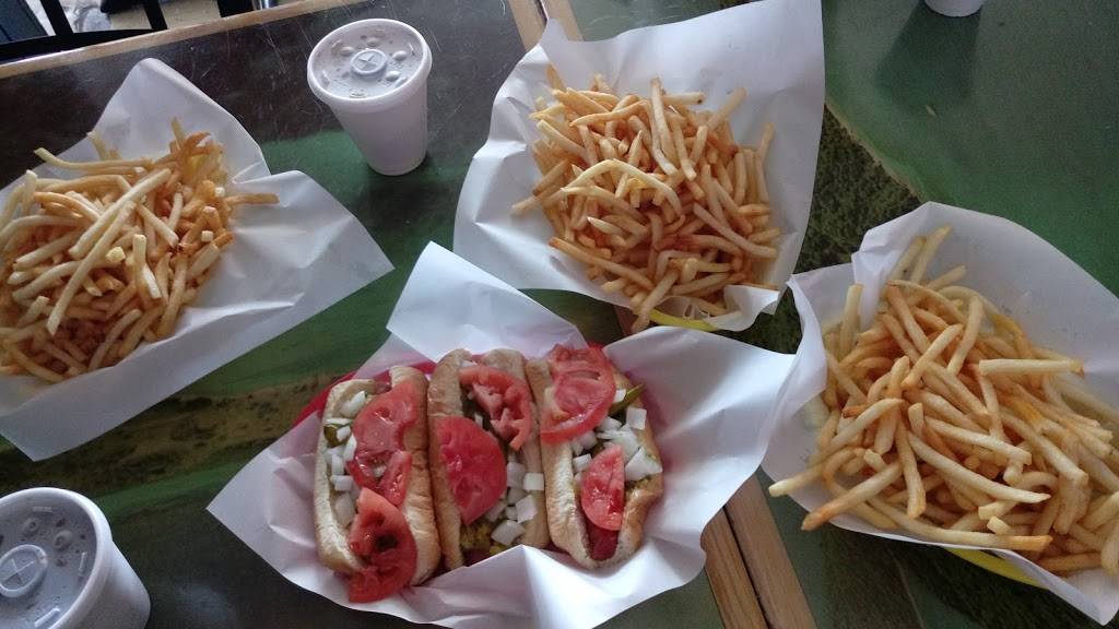 Doggie Diner | meal takeaway | 7536 Janes Ave, Woodridge, IL 60517, USA | 6309858008 OR +1 630-985-8008