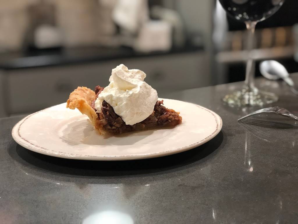 The Chef Next Door | restaurant | 1833 Wyandotte St E, Windsor, ON N8Y 1E5, Canada | 5199152665 OR +1 519-915-2665