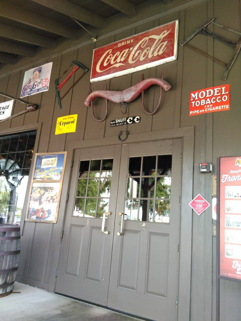 Cracker Barrel Old Country Store | restaurant | 13833 W Hillsborough Ave, Tampa, FL 33635, USA | 8138554200 OR +1 813-855-4200