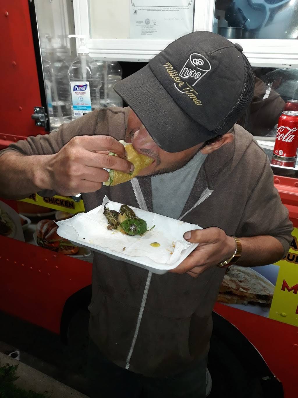 Taqueria Campechano | restaurant | 18 W Greenfield Ave, Milwaukee, WI 53204, USA | 4142153159 OR +1 414-215-3159