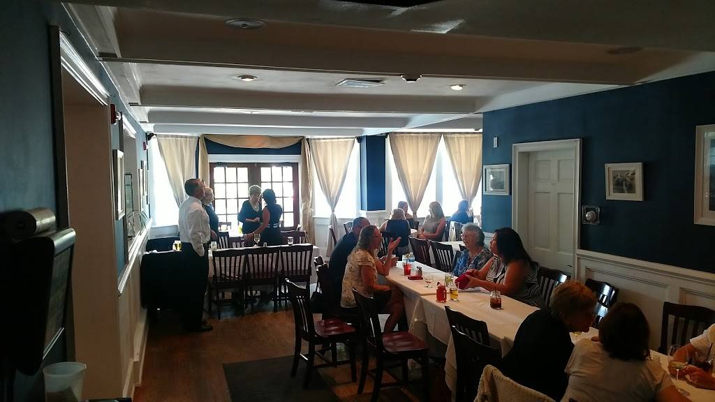 PORTERS on the lane | restaurant | 19 Bellport Ln, Bellport, NY 11713, USA | 6318036067 OR +1 631-803-6067